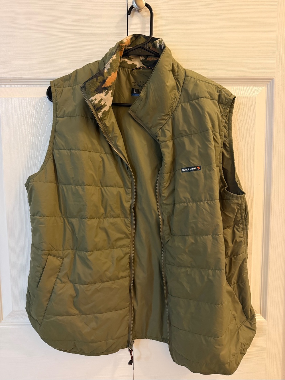 Salt Life Men's Olive Quilted Puffer Vest
